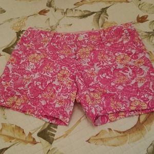 Lilly Pulitzer Chum Back Walsh Shorts